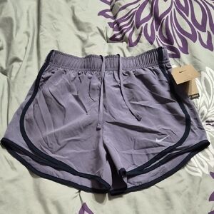 Nike Women's Lavender Athletic Shorts Dri Fit Size XS NWT